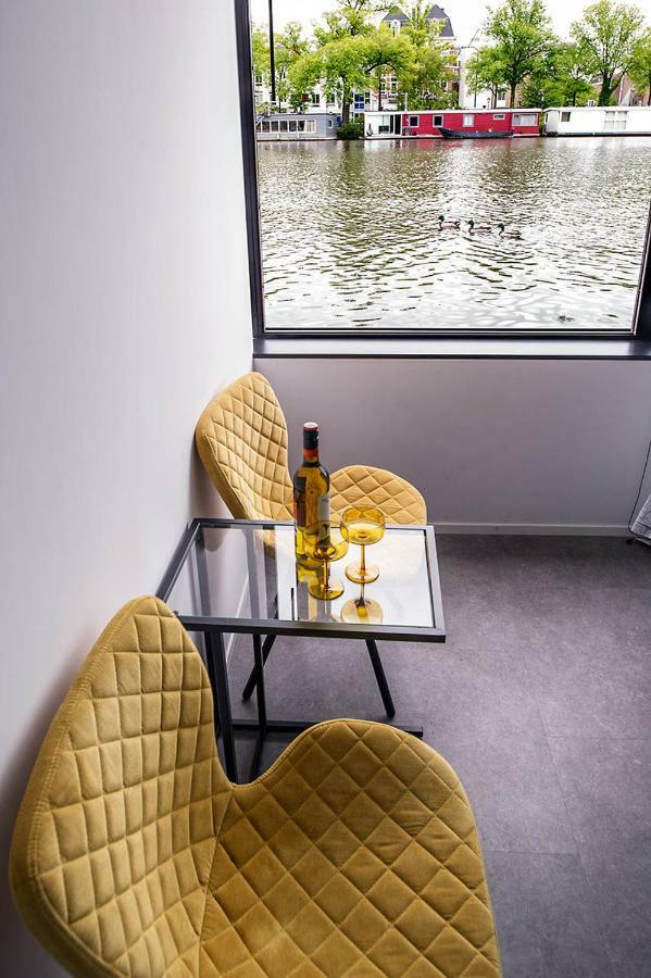 Houseboat Amsterdam - Room With A View Exterior photo